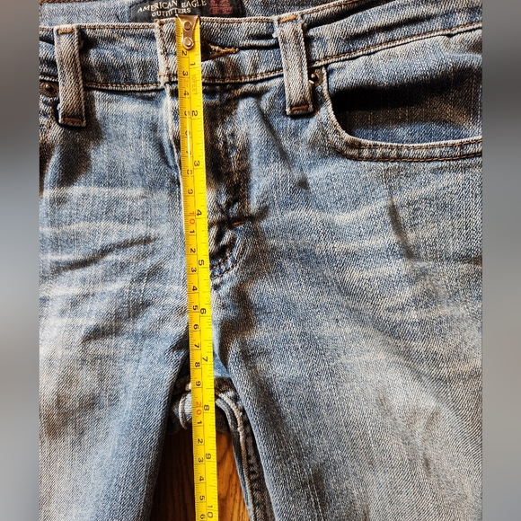 American Eagle Outfitters Womens Jeans Frayed Faded Size 6 P - Picture 7 of 10